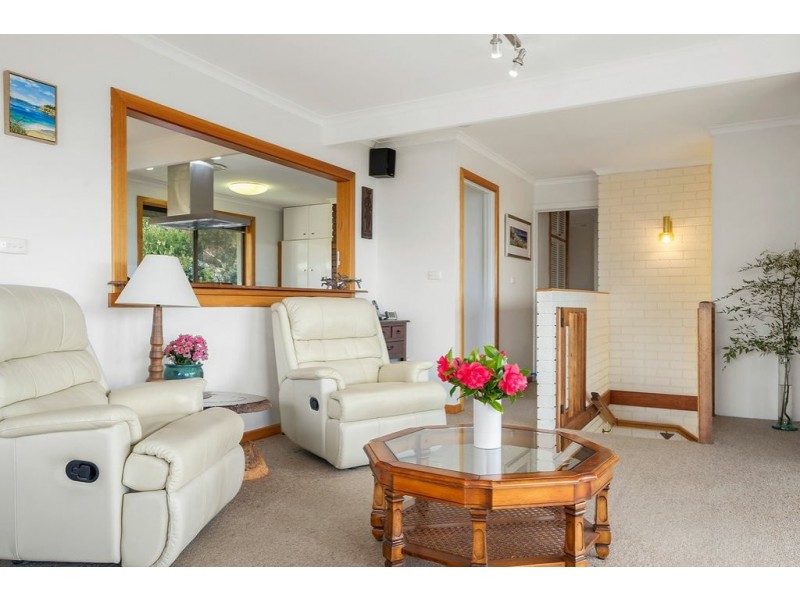 11 Pearl Place, Blackmans Bay TAS 7052