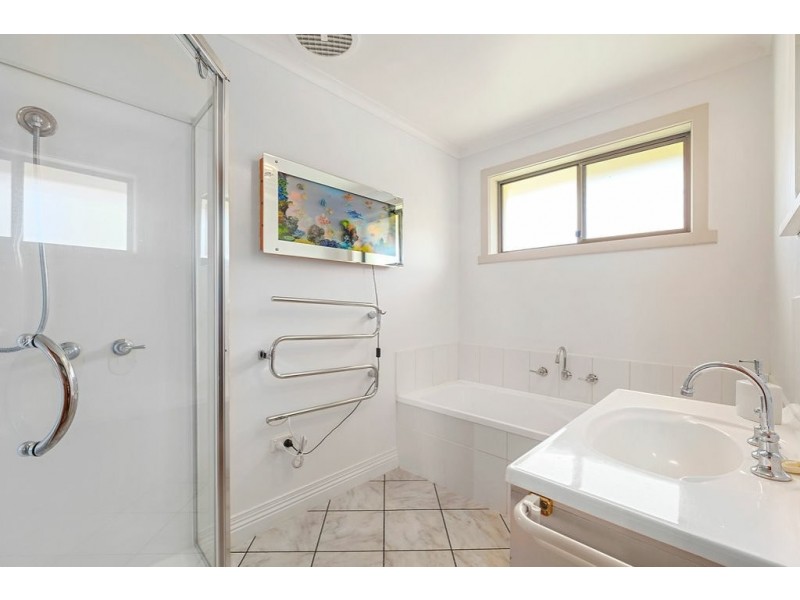 11 Pearl Place, Blackmans Bay TAS 7052