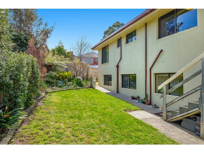 11 Pearl Place, Blackmans Bay TAS 7052