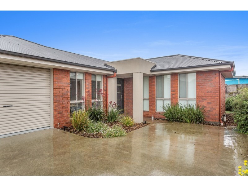 2/15 Bonsai Place, Margate TAS 7054