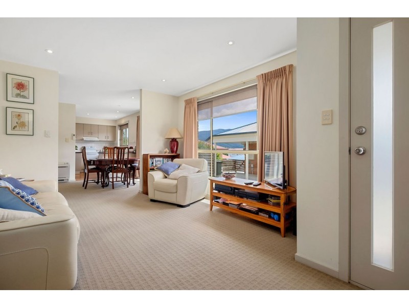 Unit 2/23 Thornbill Street, Kingston TAS 7050