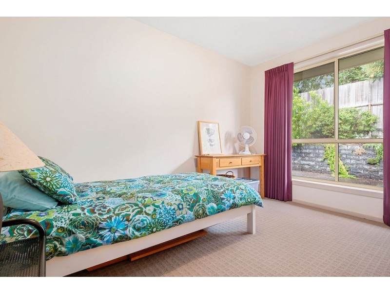 Unit 2/23 Thornbill Street, Kingston TAS 7050