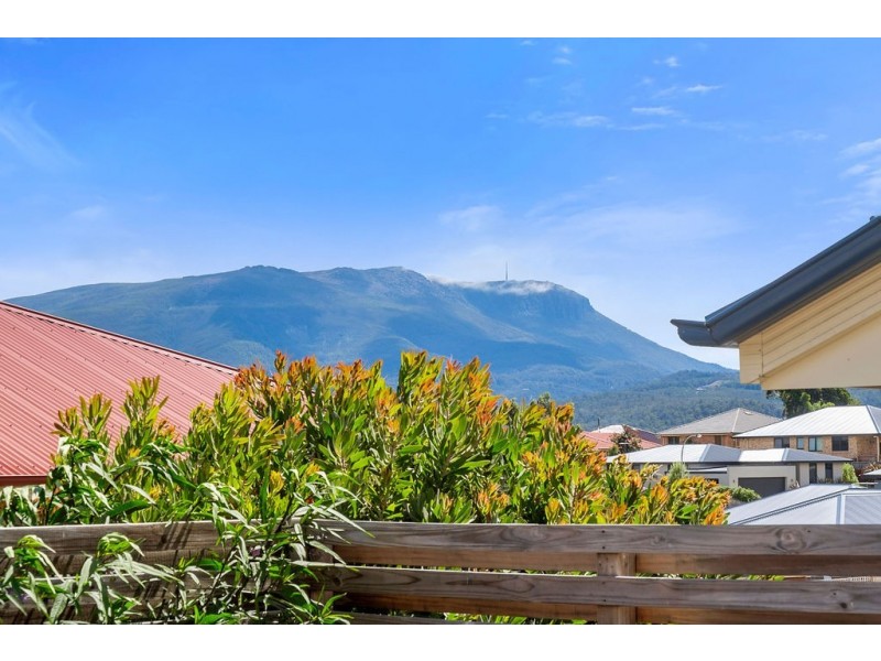 Unit 2/23 Thornbill Street, Kingston TAS 7050