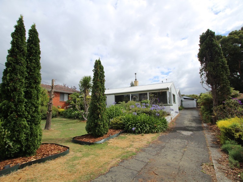 24 Cutana Parade, Snug TAS 7054