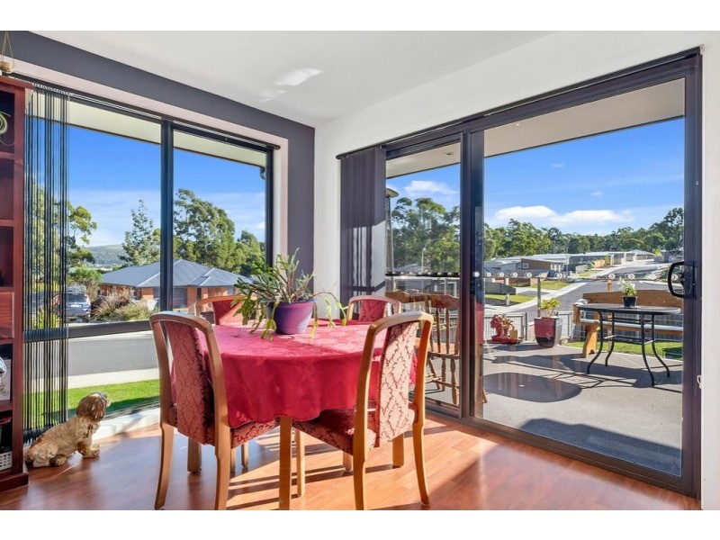 16 Lomandra Drive, Blackmans Bay TAS 7052