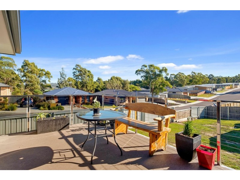 16 Lomandra Drive, Blackmans Bay TAS 7052