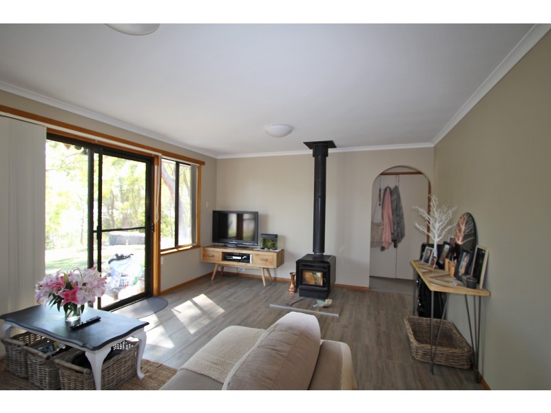 Manuka Road, Oyster Cove TAS 7150