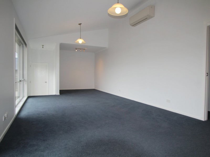 Unit 2/6 Lester Crescent, Kingston TAS 7050