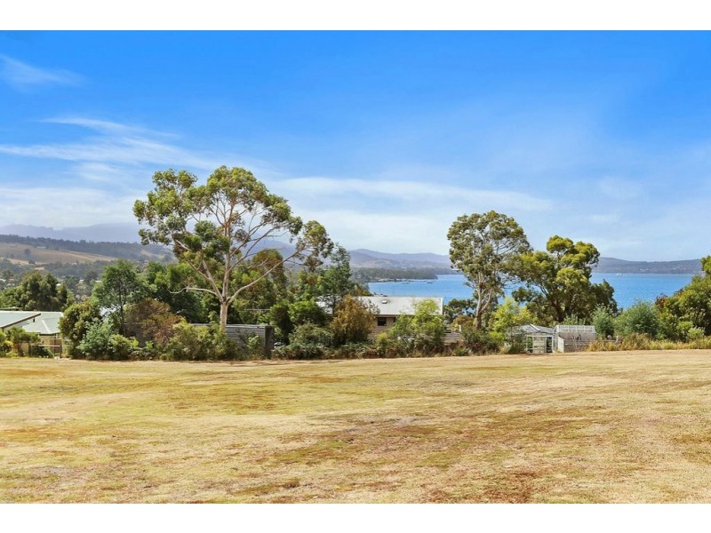 108 Old Station Road, Lower Snug TAS 7054