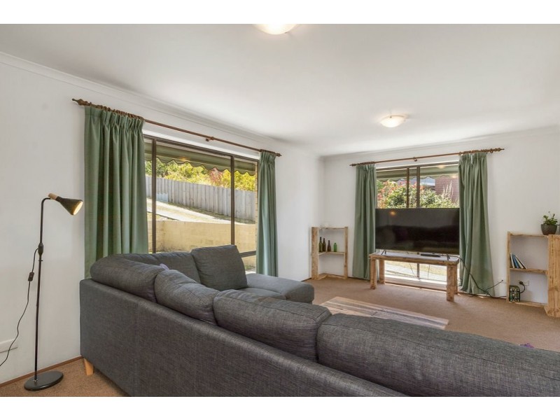 8 Crescent Drive, Margate TAS 7054