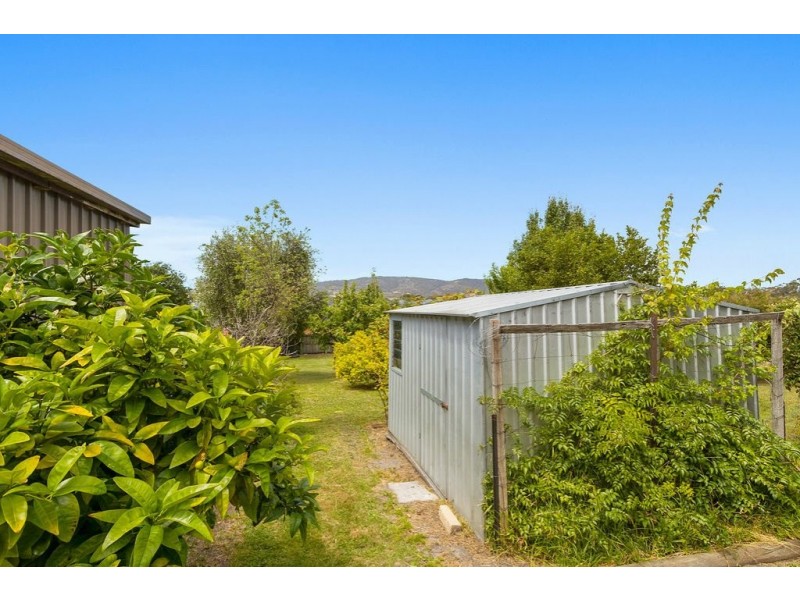 8 Crescent Drive, Margate TAS 7054