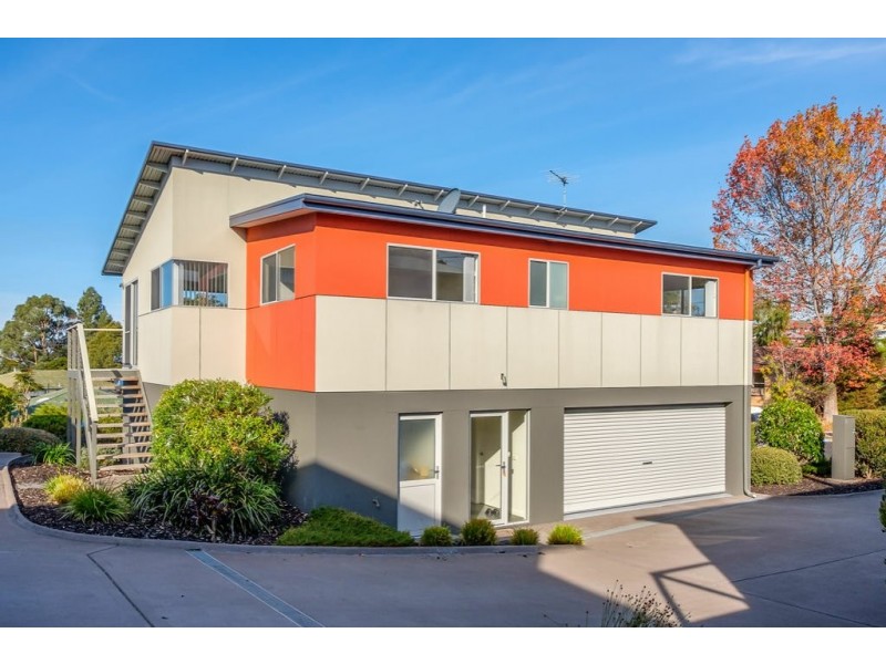 Unit 2/3 Hazell Street, Blackmans Bay TAS 7052