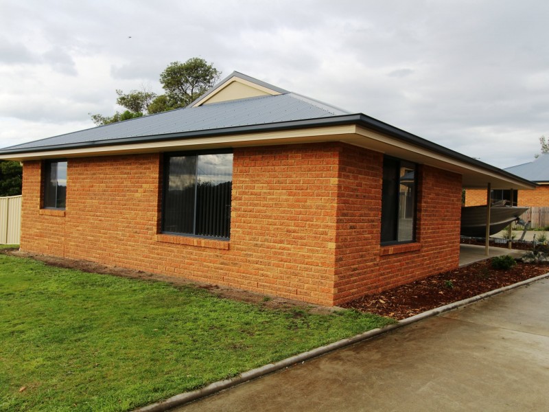 Unit 1/35 Snug Tiers Road, Snug TAS 7054