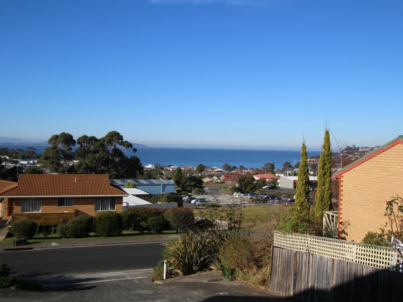 Unit 1/12 Opal Drive, Blackmans Bay TAS 7052