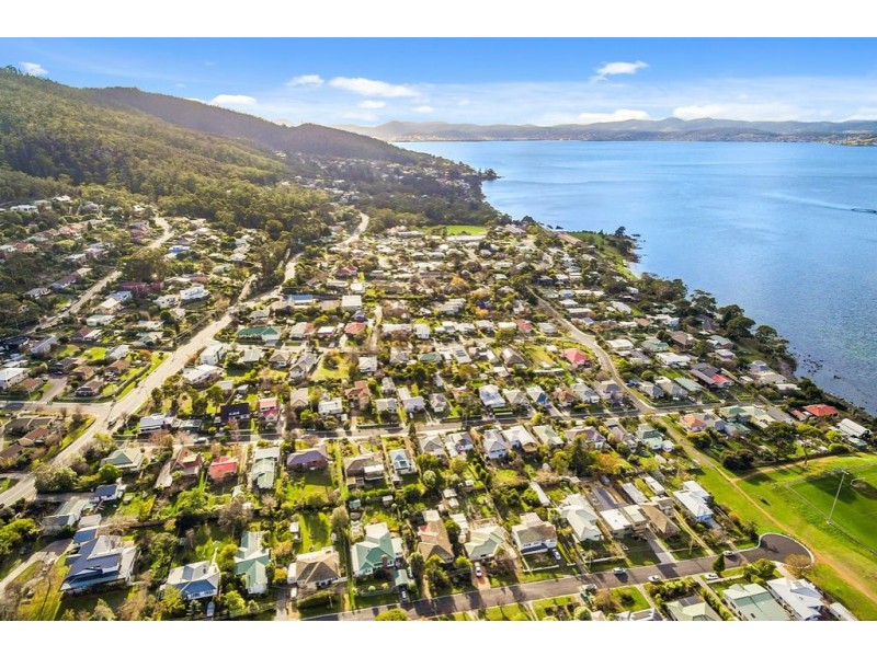 3 Seaview Avenue, Taroona TAS 7053