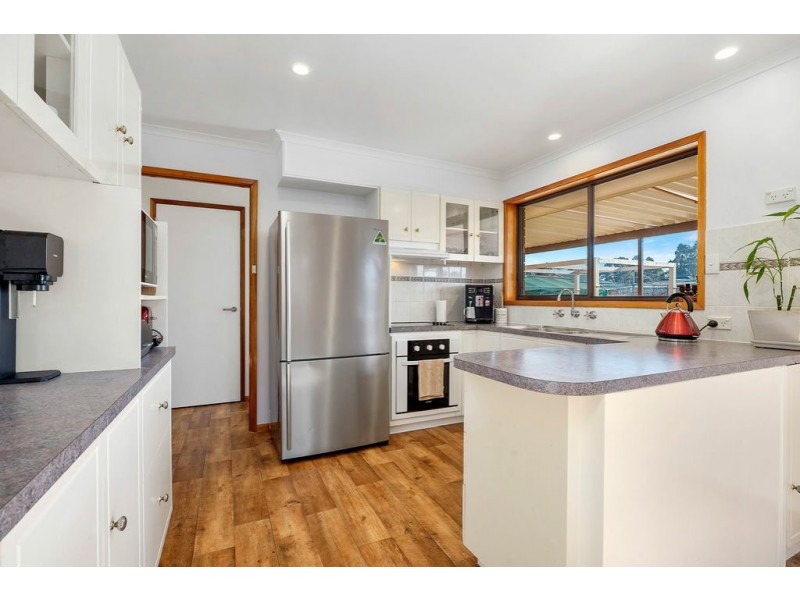 98 Beach Road, Margate TAS 7054