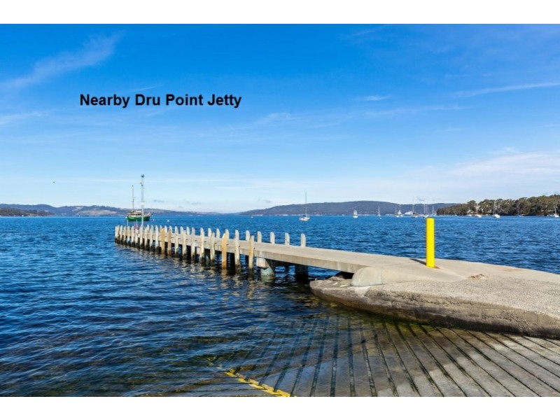 98 Beach Road, Margate TAS 7054