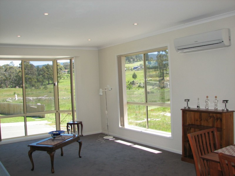 8 Citrus Drive, Margate TAS 7054