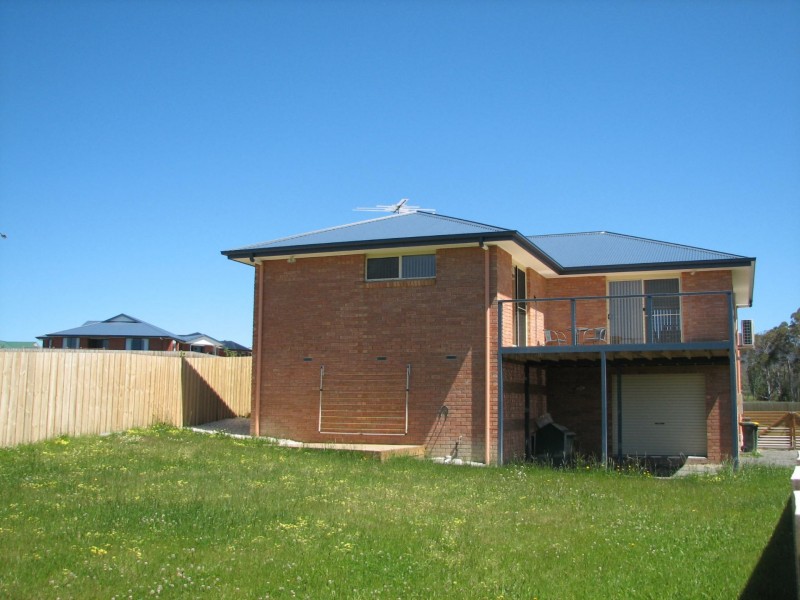 8 Citrus Drive, Margate TAS 7054