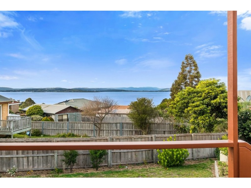8 Ashley Court, Blackmans Bay TAS 7052