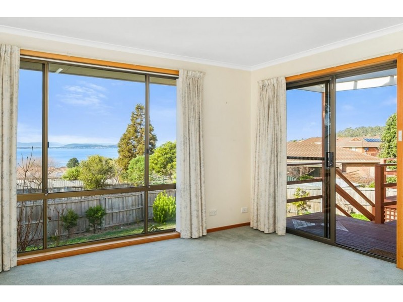8 Ashley Court, Blackmans Bay TAS 7052