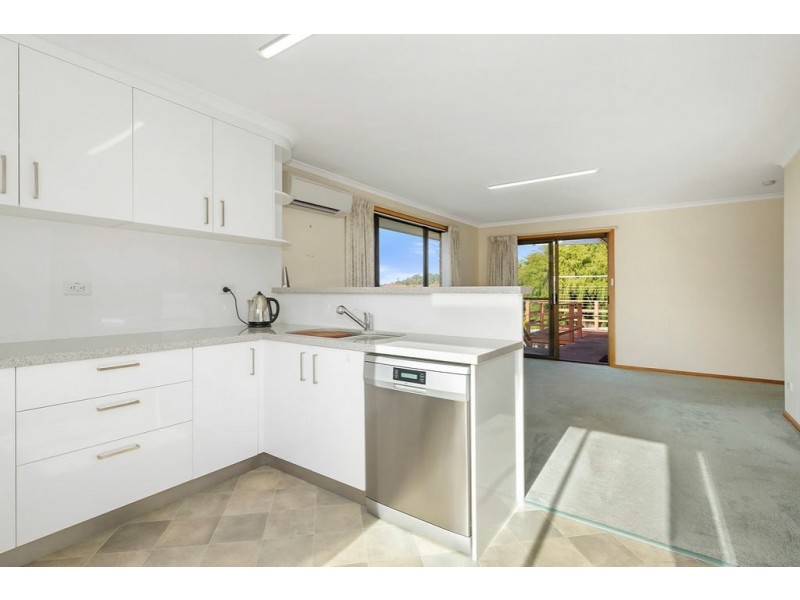 8 Ashley Court, Blackmans Bay TAS 7052