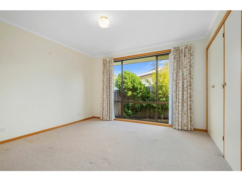 8 Ashley Court, Blackmans Bay TAS 7052