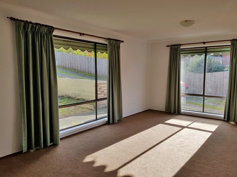 8 Crescent Drive, Margate TAS 7054