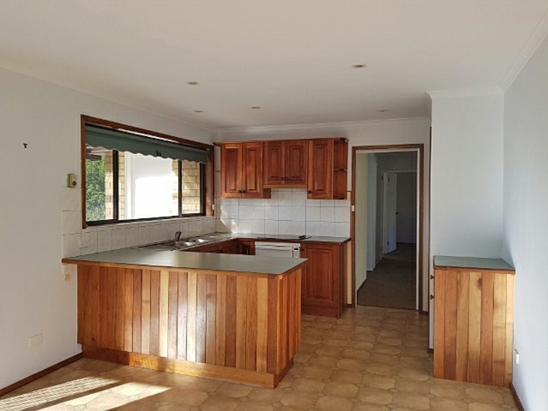 8 Crescent Drive, Margate TAS 7054