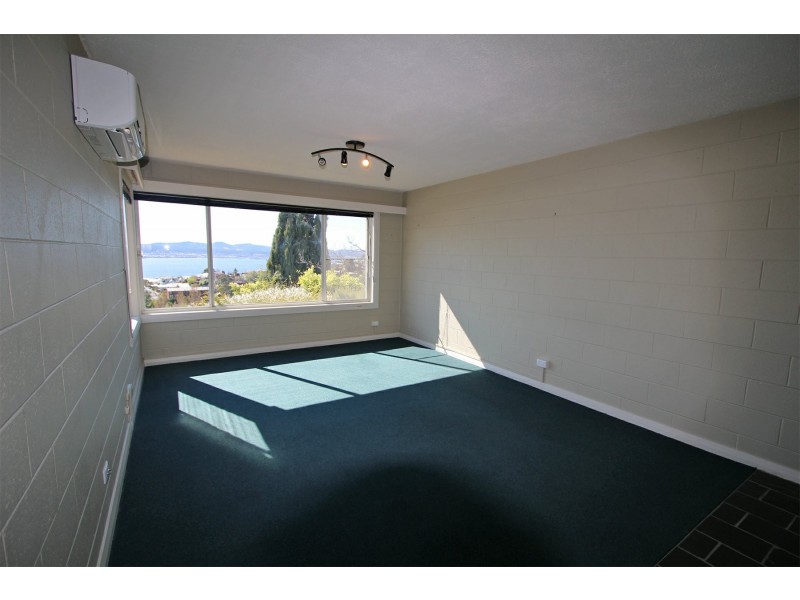 Unit 1/4 Capri Drive, Sandy Bay TAS 7005