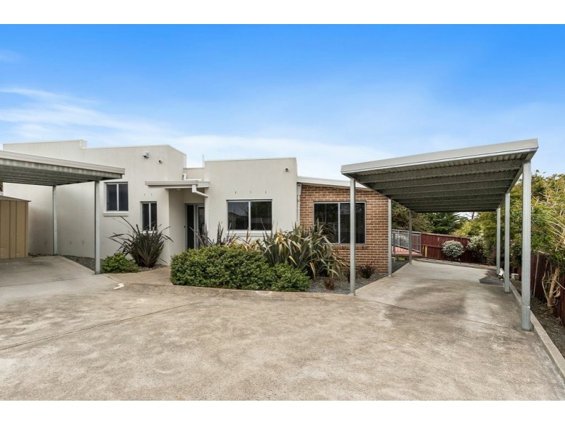 Unit 2, 8 Kiama Place, Blackmans Bay TAS 7052