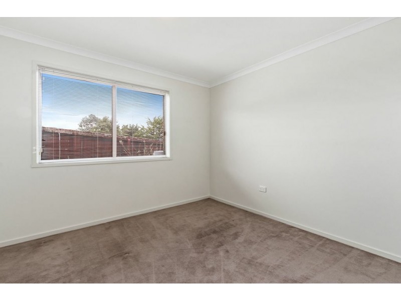 Unit 2, 8 Kiama Place, Blackmans Bay TAS 7052