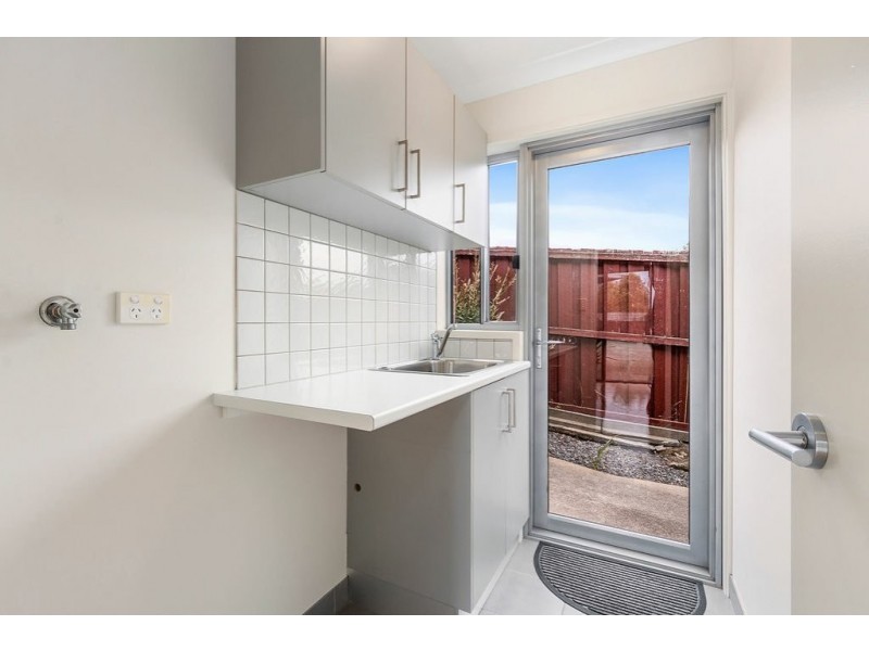 Unit 2, 8 Kiama Place, Blackmans Bay TAS 7052