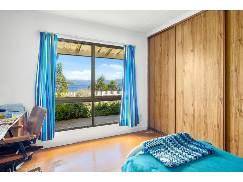 6-8 Challis Crescent, Deep Bay TAS 7112