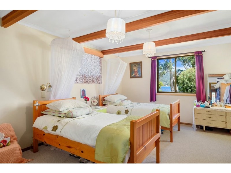 6-8 Challis Crescent, Deep Bay TAS 7112