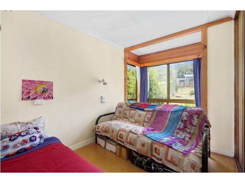 6-8 Challis Crescent, Deep Bay TAS 7112