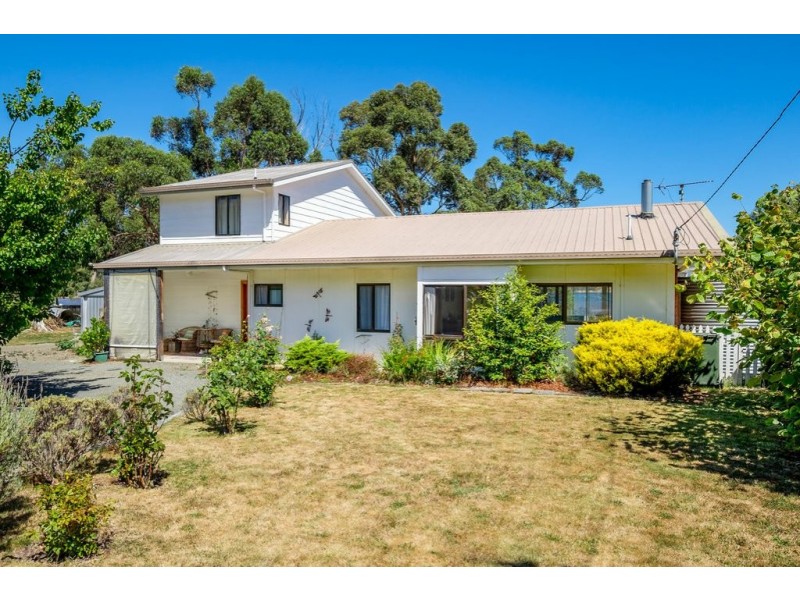 6-8 Challis Crescent, Deep Bay TAS 7112