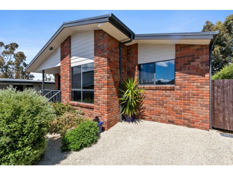 1/211 Roslyn Avenue, Blackmans Bay TAS 7052