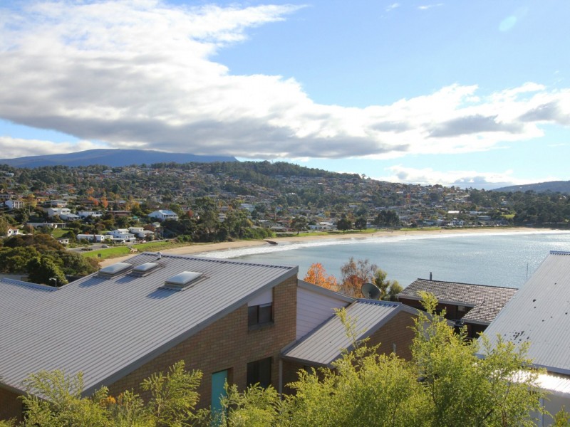 3 Flowerpot Crescent, Blackmans Bay TAS 7052
