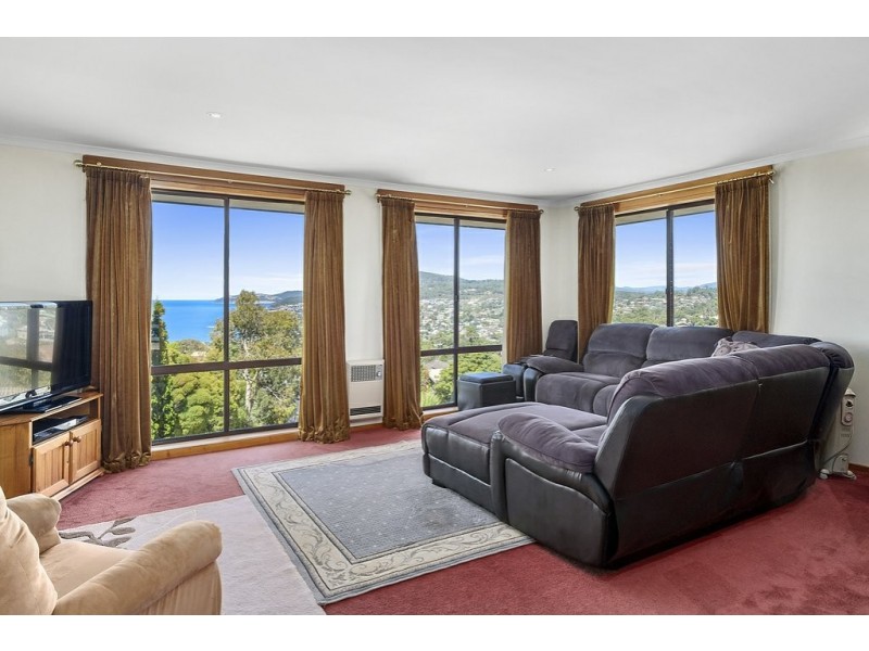 45 Tingira Road, Blackmans Bay TAS 7052