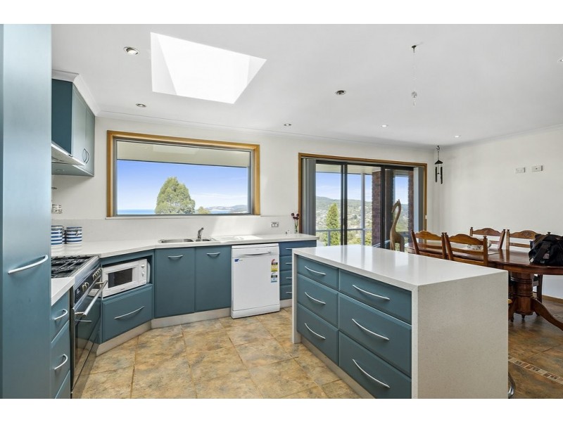 45 Tingira Road, Blackmans Bay TAS 7052