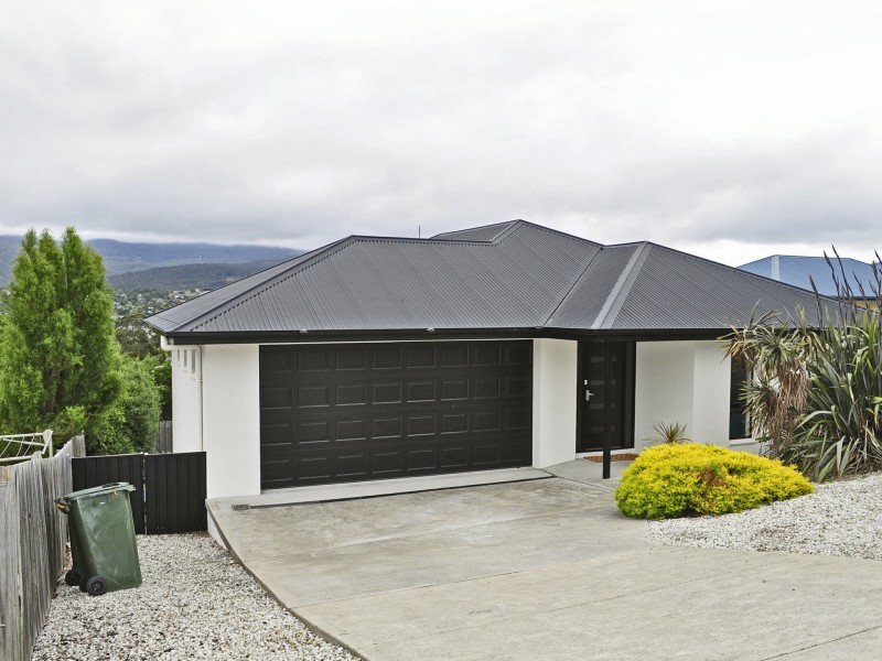 16 Mountain View Drive, Kingston TAS 7050