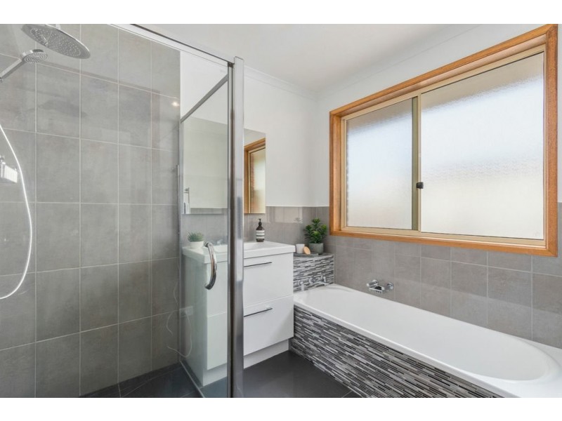 6 Discovery Place, Margate TAS 7054