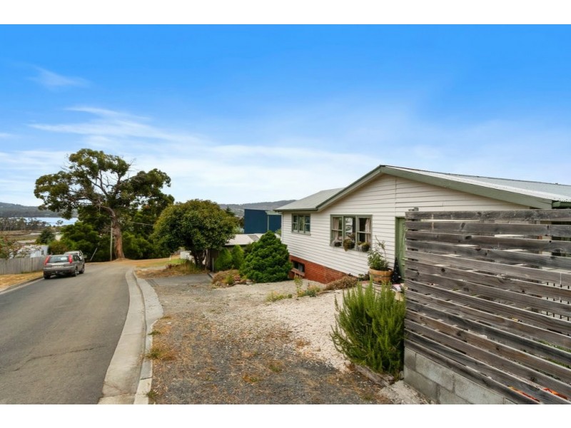 2 Clare Street, Margate TAS 7054