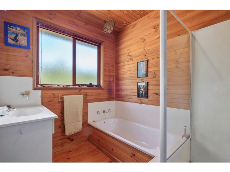 31 Warremar Way, Oyster Cove TAS 7150