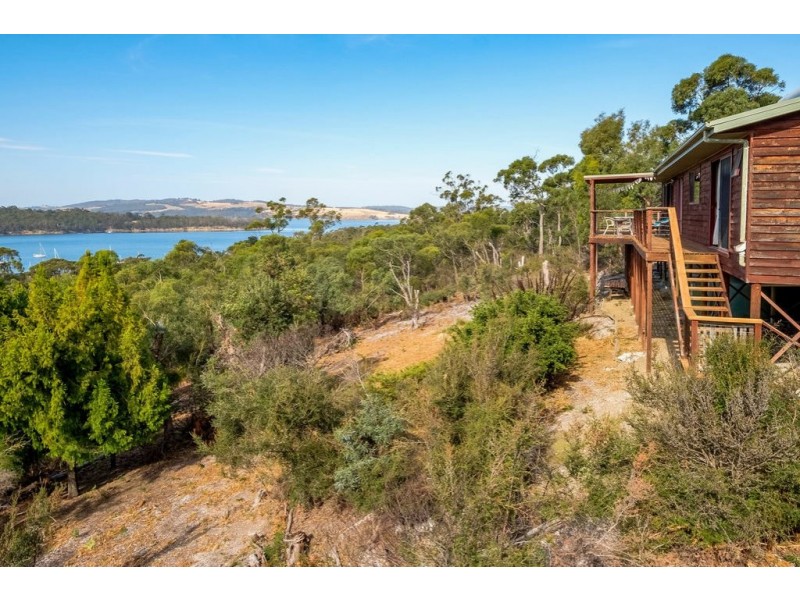 31 Warremar Way, Oyster Cove TAS 7150