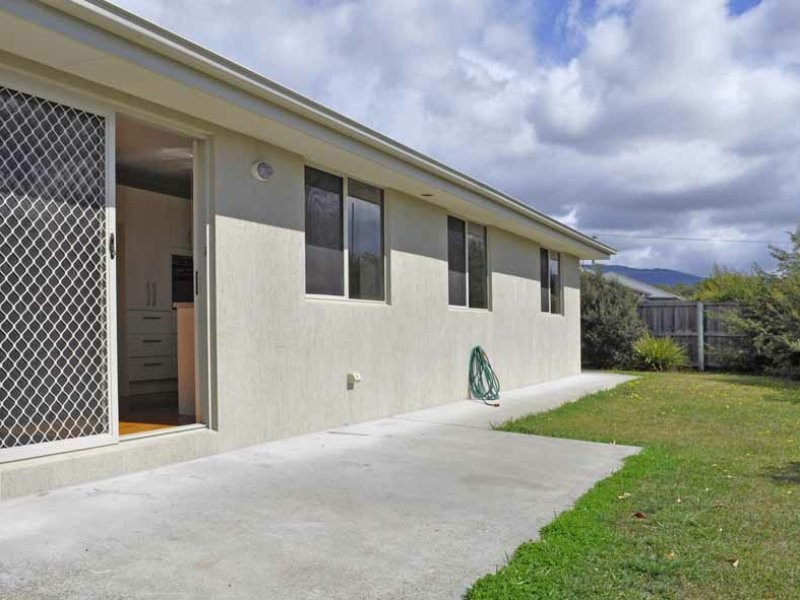 2/53 Incana Road, Margate TAS 7054