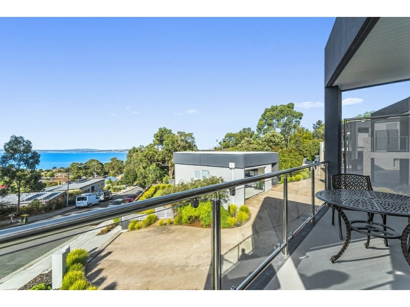 2/16-18 Sandra Drive, Blackmans Bay TAS 7052