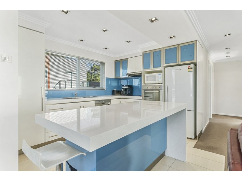 2/16-18 Sandra Drive, Blackmans Bay TAS 7052