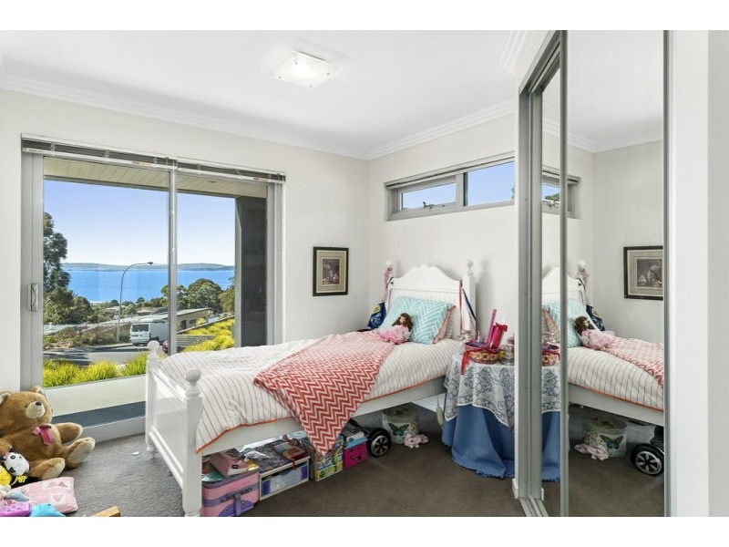 2/16-18 Sandra Drive, Blackmans Bay TAS 7052
